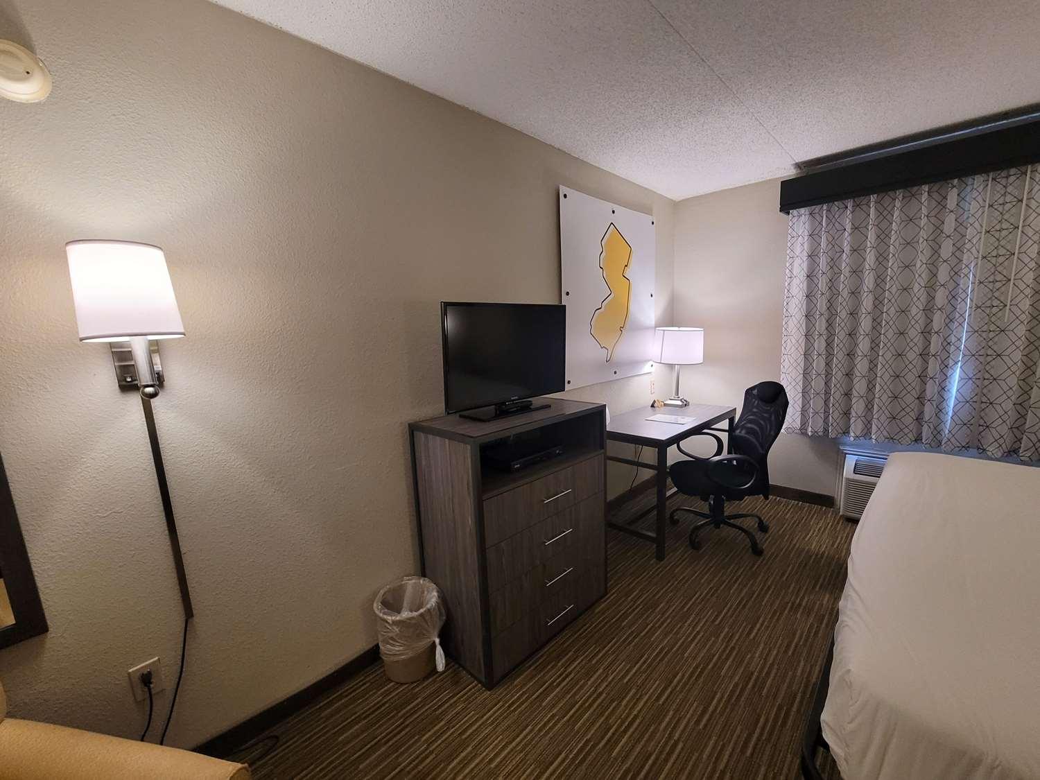 Surestay Plus Hotel By Best Western Mcguire Afb Jackson Cookstown Zewnętrze zdjęcie